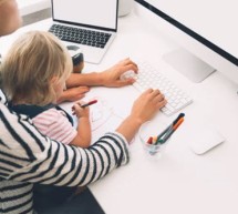 Working While “Mom-ing” Working While “Mom-ing”